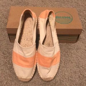Soludos slip on